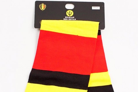 Custom header card on scarf Belgium